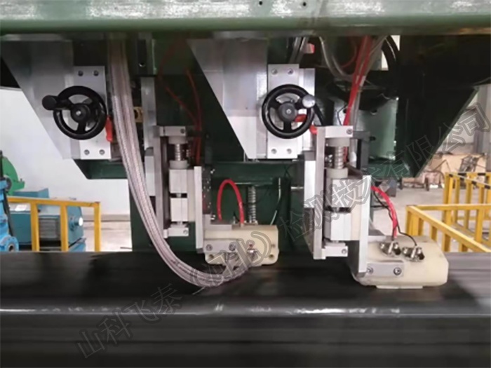 方管自動(dòng)化探傷.jpg 方管自動(dòng)化探傷.jpg